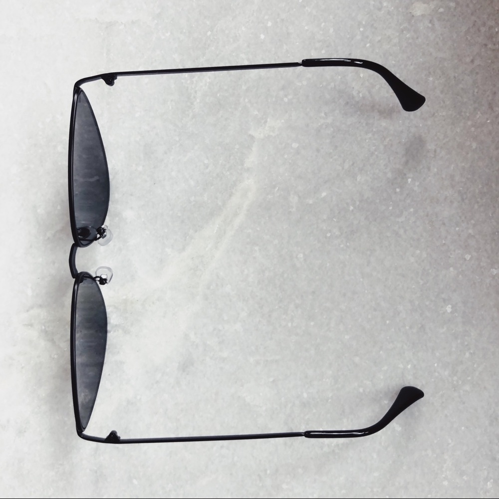 Last 1✨🆕Vixen Black Oversized Cat Eye Sunnies - Picture 5 of 5